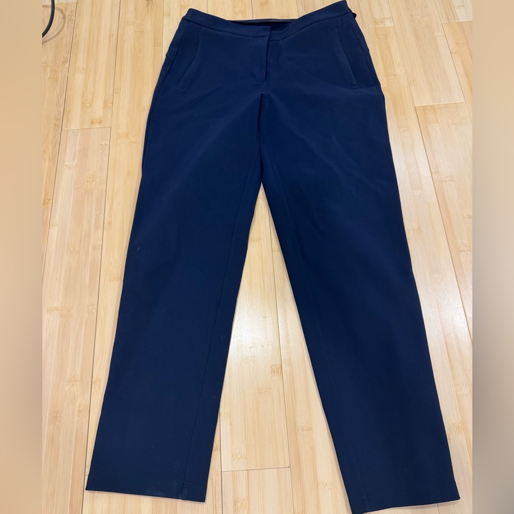 Woman’s Navy Blue Lululemon Pants